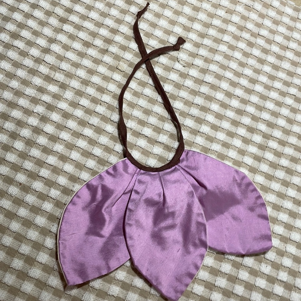 Hv petal cape